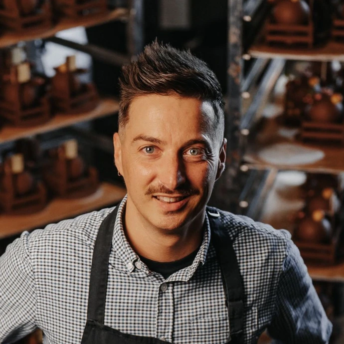 Jordan - Responsable boutique de la Chocolaterie Noir ou Blanc
